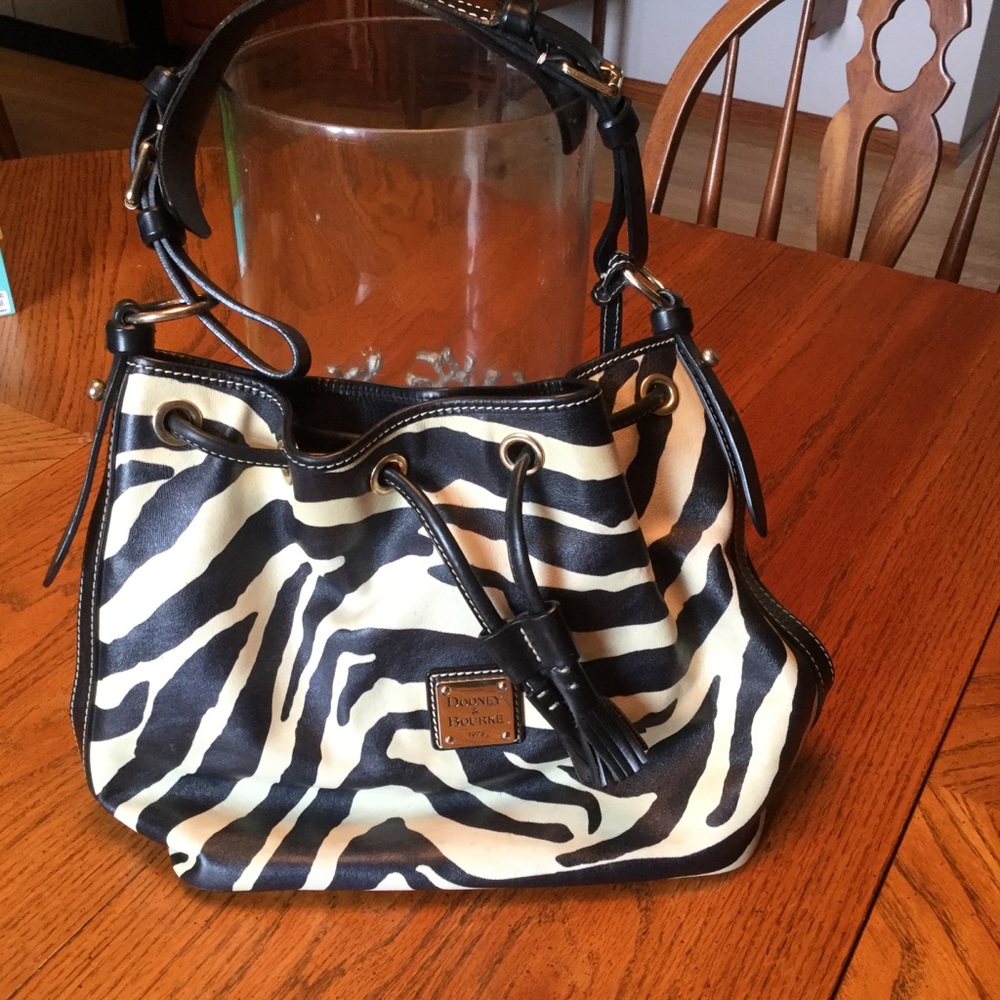 DOONEY & BOURKE HOBO BAG